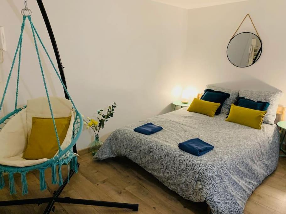 Cocooning Modern Design Studio Apartment Avesnes-sur-Helpe ภายนอก รูปภาพ