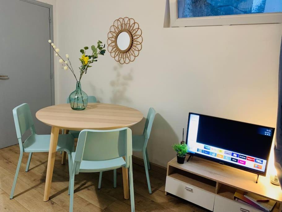 Cocooning Modern Design Studio Apartment Avesnes-sur-Helpe ภายนอก รูปภาพ